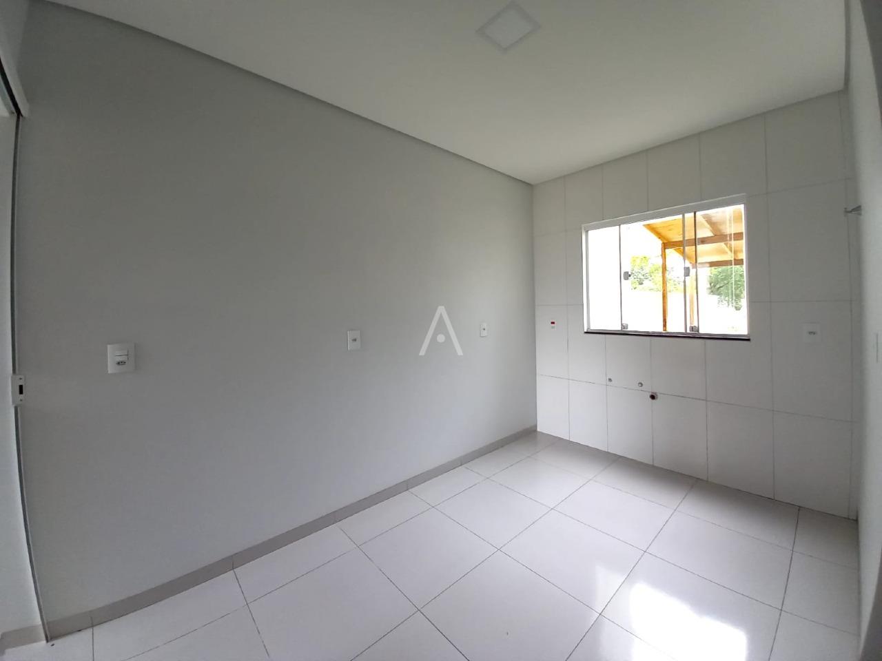 Casa Residencial para para aluguel no Bairro PINHEIRINHO em TOLEDO: 