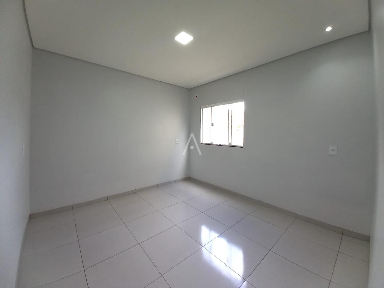 Casa Residencial para para aluguel no Bairro PINHEIRINHO em TOLEDO: 