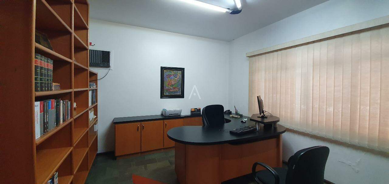 Casa Comercial para para aluguel no Bairro CENTRO em CASCAVEL: 