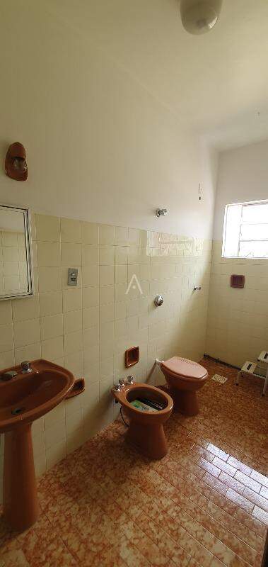 Casa Comercial para para aluguel no Bairro CENTRO em CASCAVEL: 