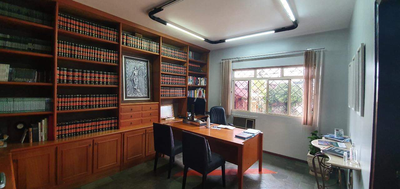 Casa Comercial para para aluguel no Bairro CENTRO em CASCAVEL: 