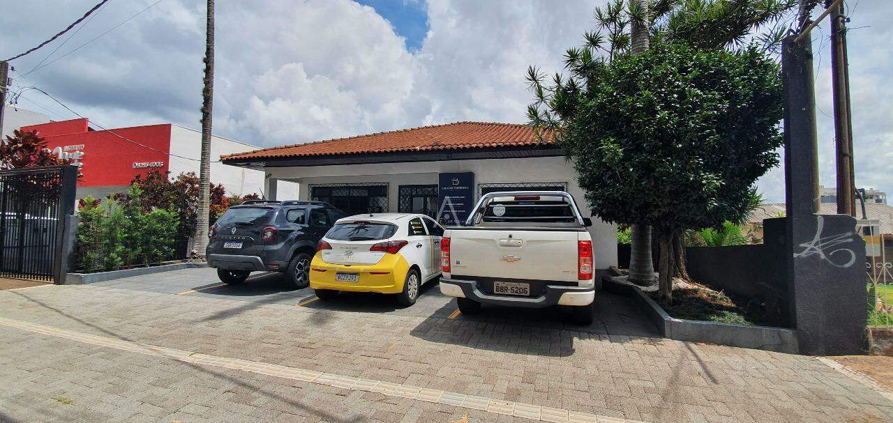 Casa Comercial para para aluguel no Bairro CENTRO em CASCAVEL: 