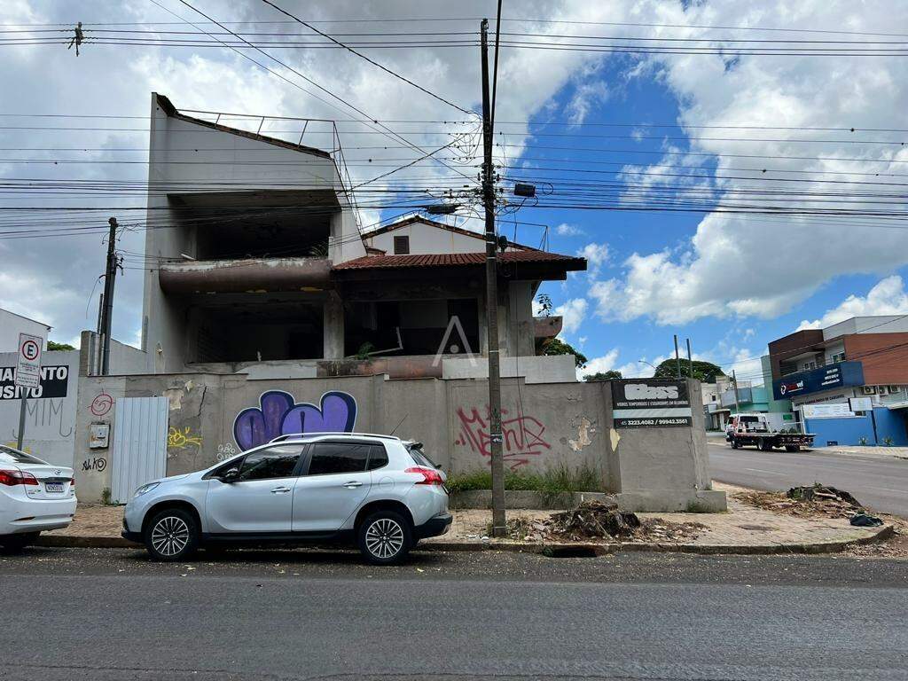 Casa Comercial para para aluguel no Bairro CENTRO em CASCAVEL: 
