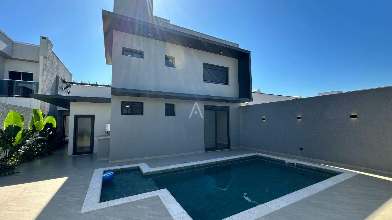 Sobrado para à venda no Bairro JARDIM PANCERA em TOLEDO: