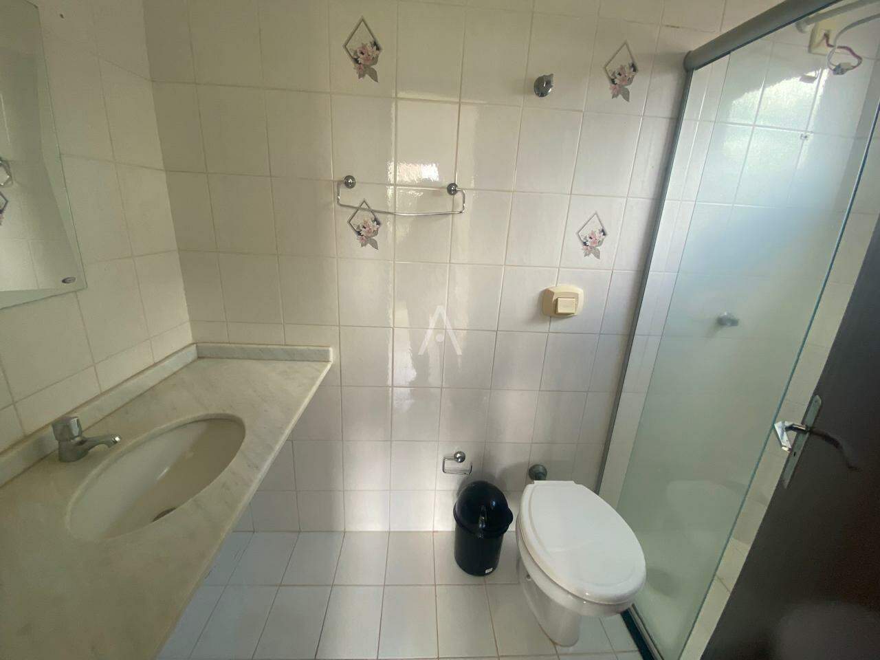 Apartamento para para aluguel no Bairro CENTRO em CASCAVEL: 