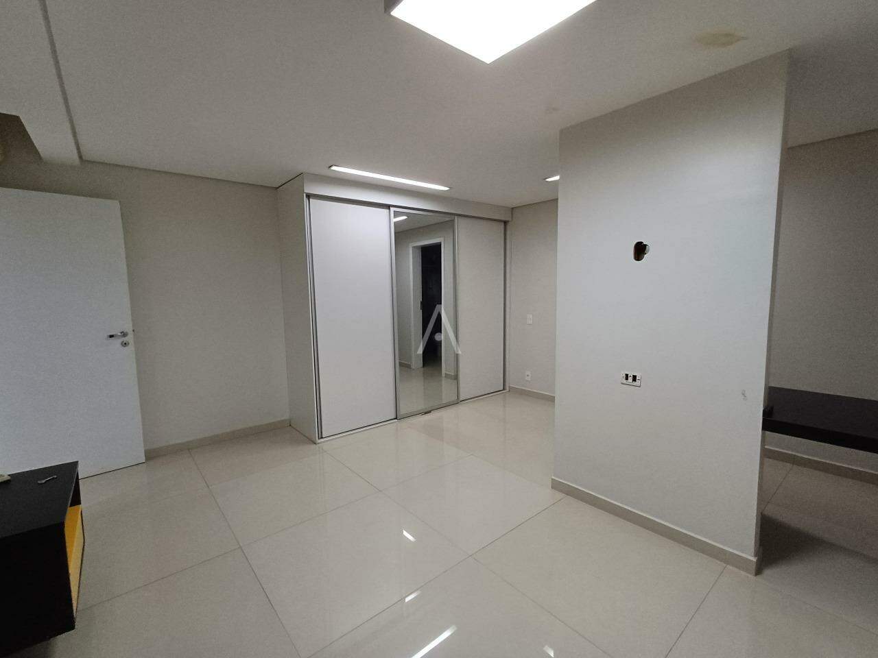 Apartamento para para aluguel no Bairro CENTRO em CASCAVEL: 