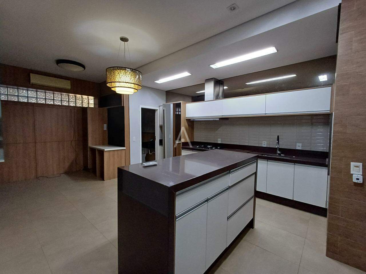 Apartamento para para aluguel no Bairro CENTRO em CASCAVEL: 