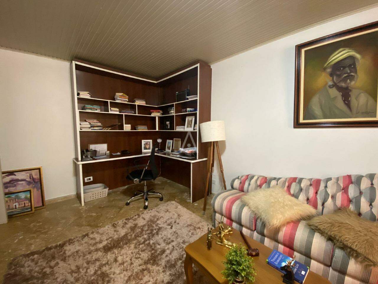 Sobrado para à venda no Bairro CENTRO em CASCAVEL: 