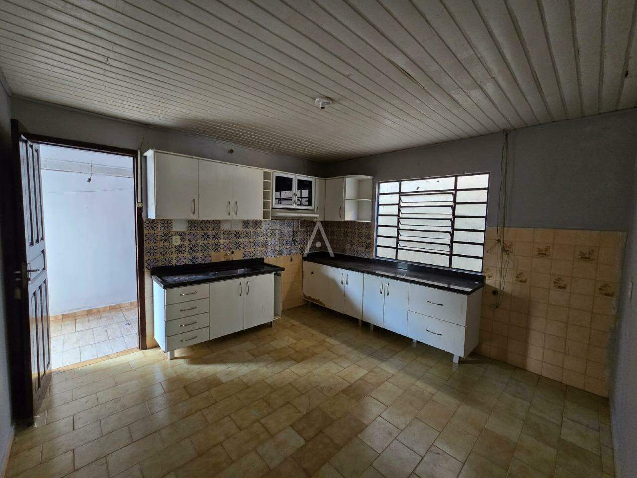 Casa Residencial para para aluguel no Bairro JARDIM BRESSAN em TOLEDO: 
