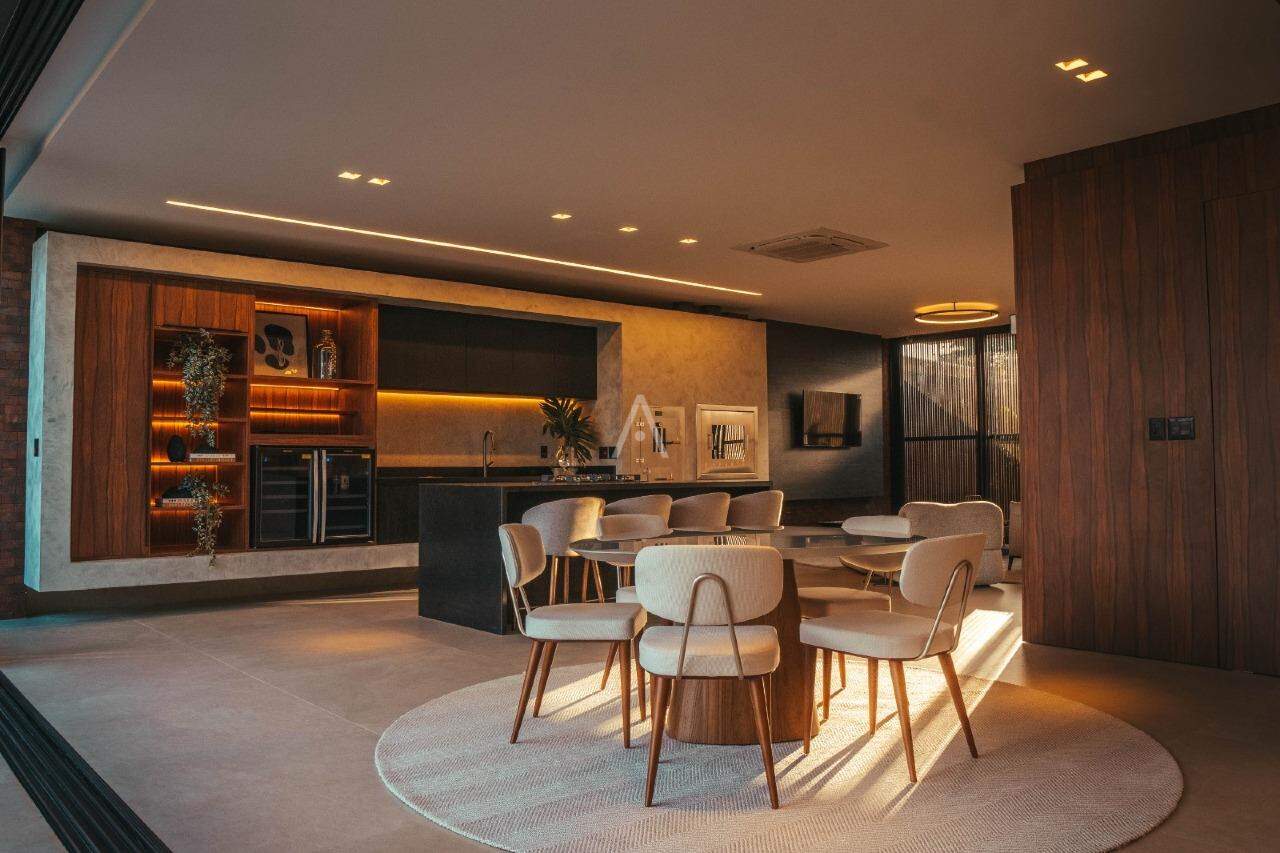Casa Residencial para à venda no Bairro JARDIM LA SALLE em TOLEDO: 