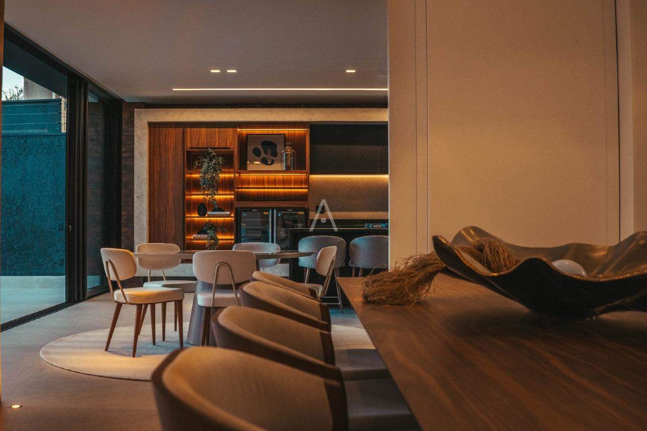 Casa Residencial para à venda no Bairro JARDIM LA SALLE em TOLEDO: 
