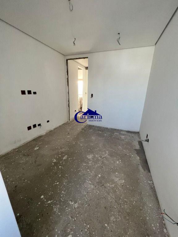 Apartamento à venda com 4 quartos, 227m² - Foto 10