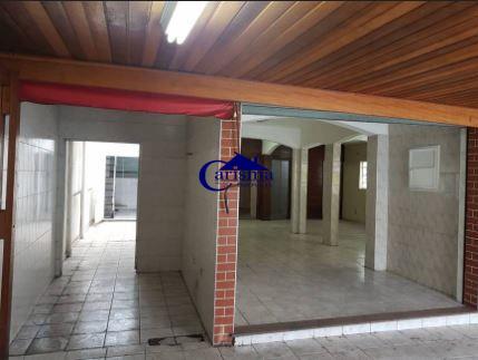 Casa à venda com 1 quarto, 212m² - Foto 2