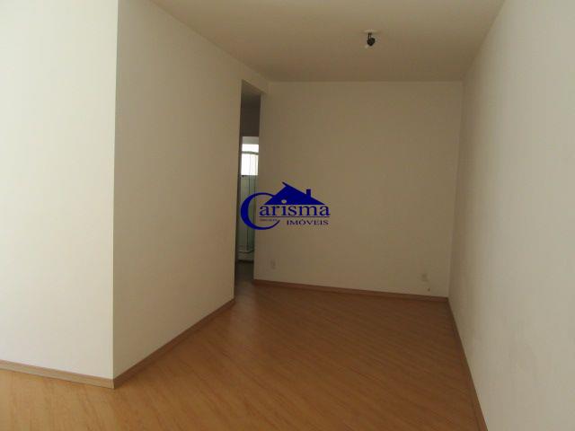 Apartamento à venda com 3 quartos, 72m² - Foto 2