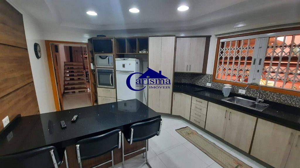 Sobrado à venda com 3 quartos, 320m² - Foto 4