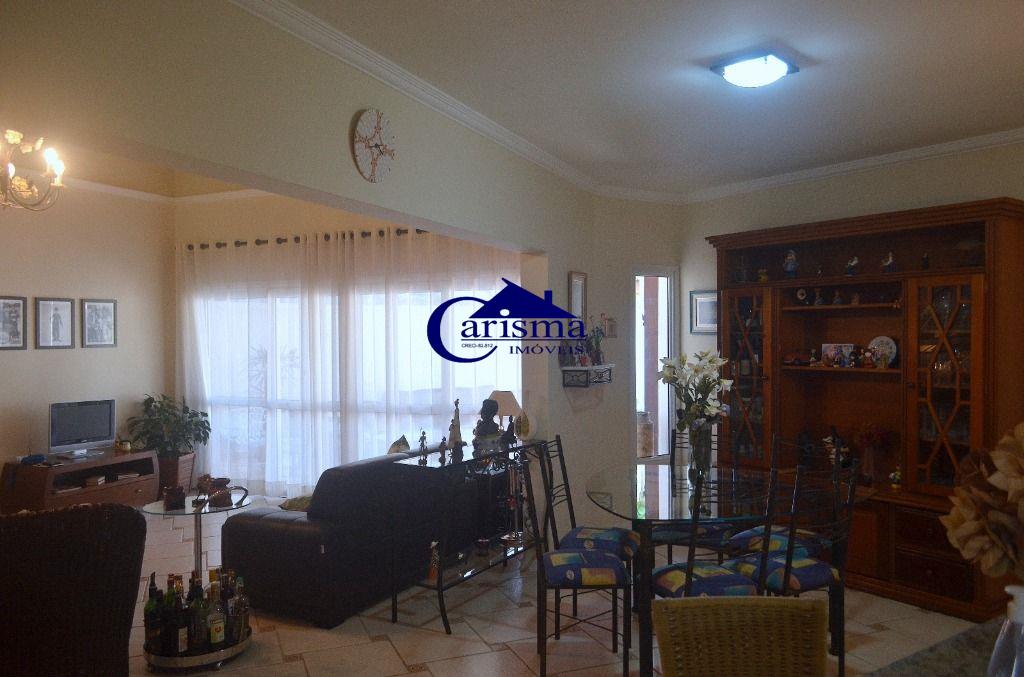 Casa à venda com 3 quartos, 250m² - Foto 7