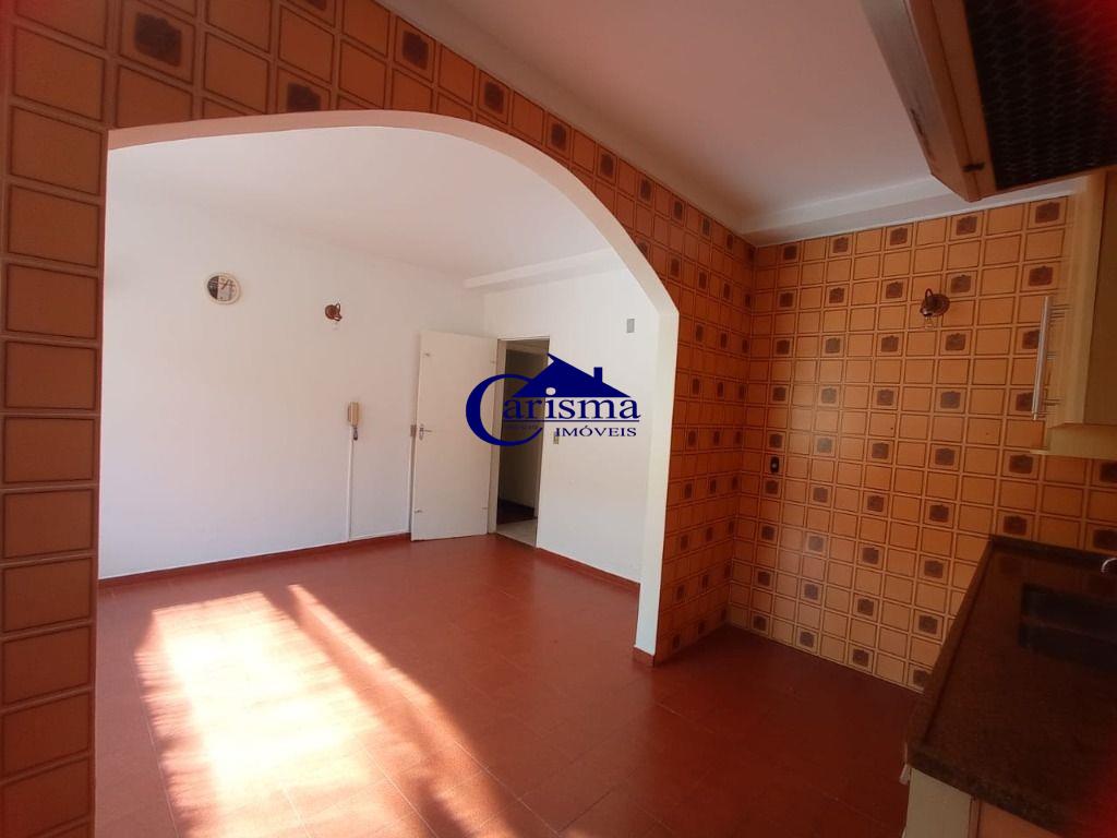 Sobrado à venda com 3 quartos, 200m² - Foto 4