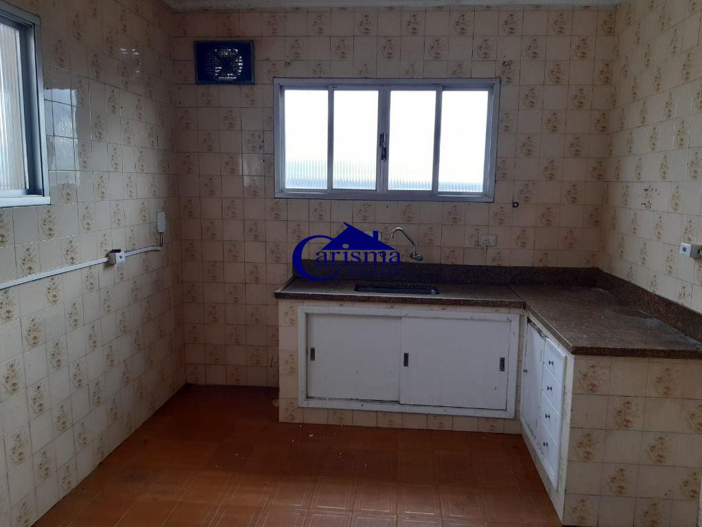 Sobrado à venda com 3 quartos, 205m² - Foto 3