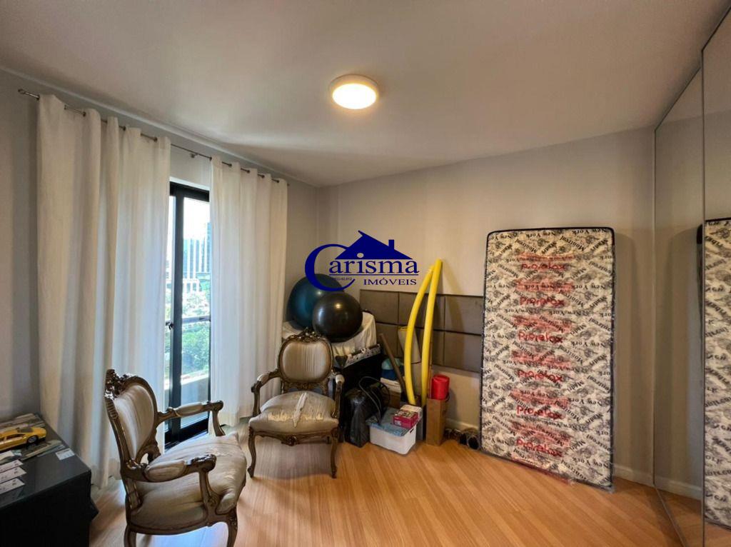 Apartamento à venda com 3 quartos, 216m² - Foto 19