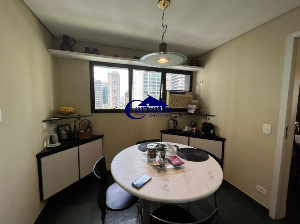 Apartamento à venda com 3 quartos, 216m² - Foto 14