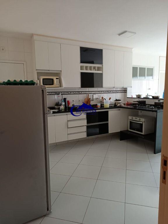 Apartamento à venda com 3 quartos, 136m² - Foto 1