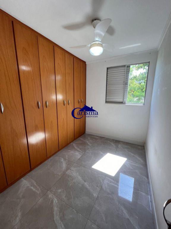 Apartamento à venda com 3 quartos, 64m² - Foto 9