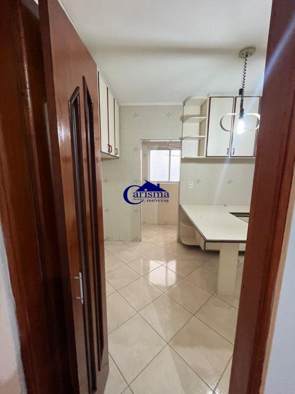 Apartamento à venda com 2 quartos, 68m² - Foto 24