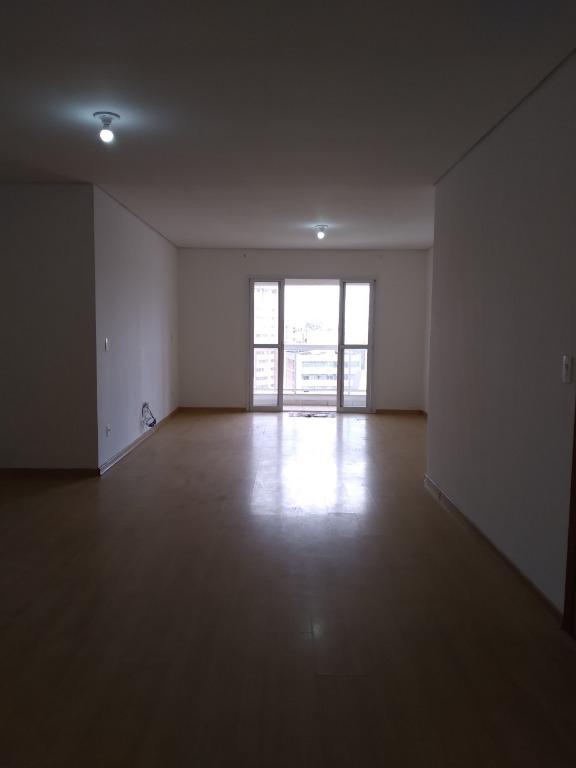 Apartamento para alugar com 4 quartos, 153m² - Foto 3