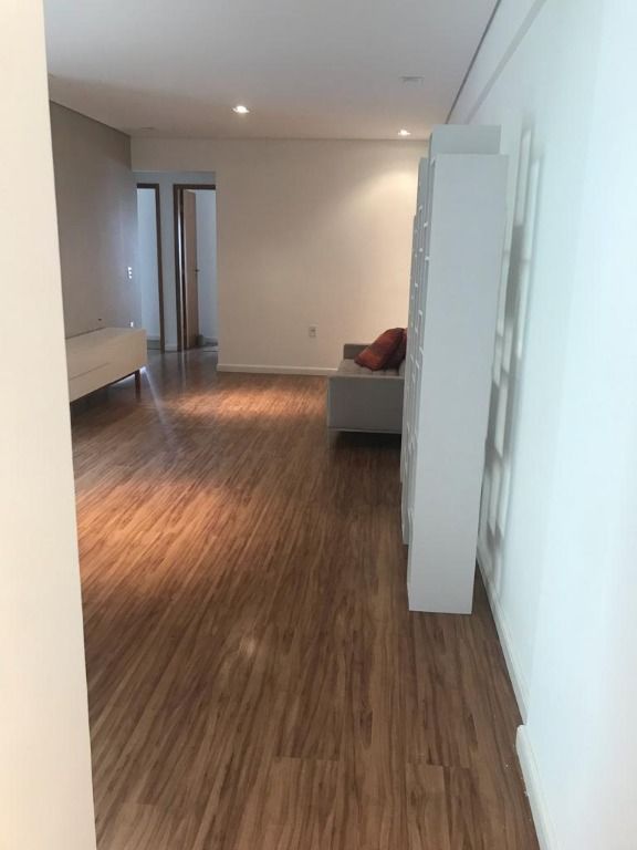 Apartamento para alugar com 3 quartos, 98m² - Foto 6