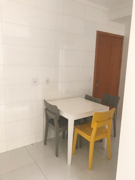 Apartamento para alugar com 3 quartos, 98m² - Foto 17