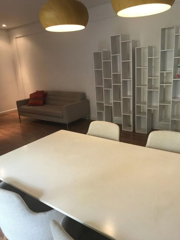 Apartamento para alugar com 3 quartos, 98m² - Foto 2