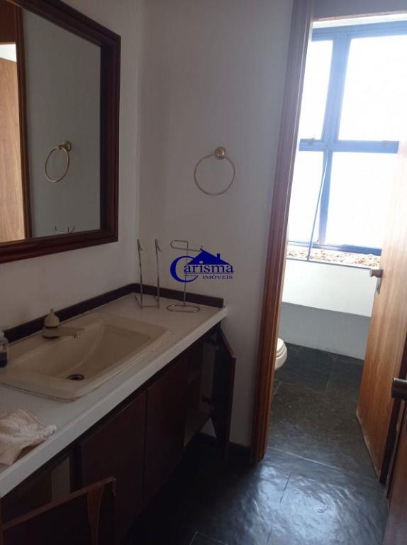 Apartamento para alugar com 3 quartos, 290m² - Foto 14