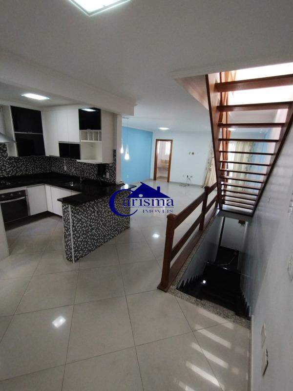 Sobrado para alugar com 6 quartos, 183m² - Foto 3