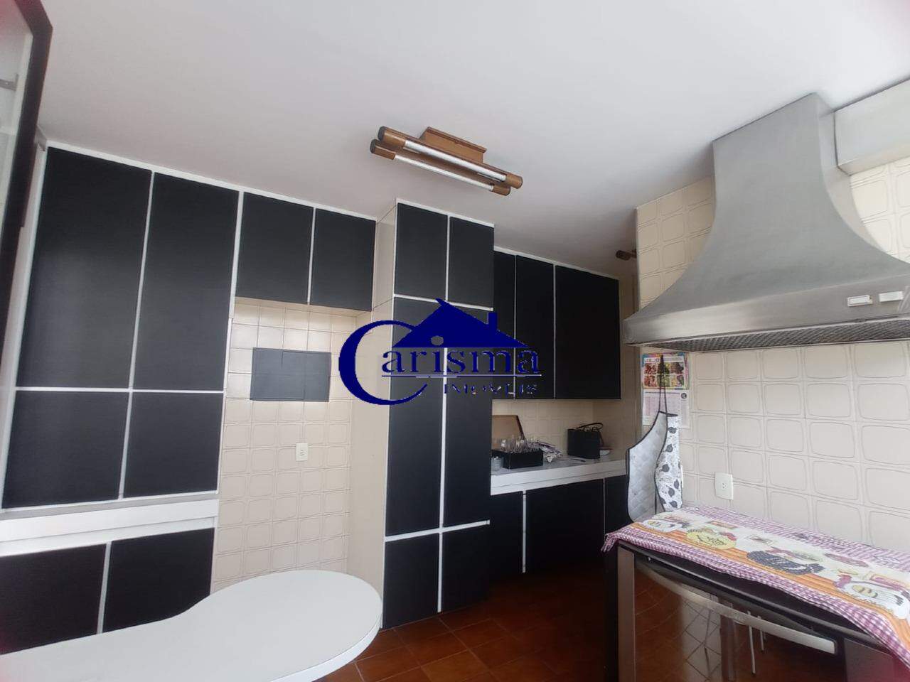 Apartamento para alugar com 3 quartos, 205m² - Foto 4