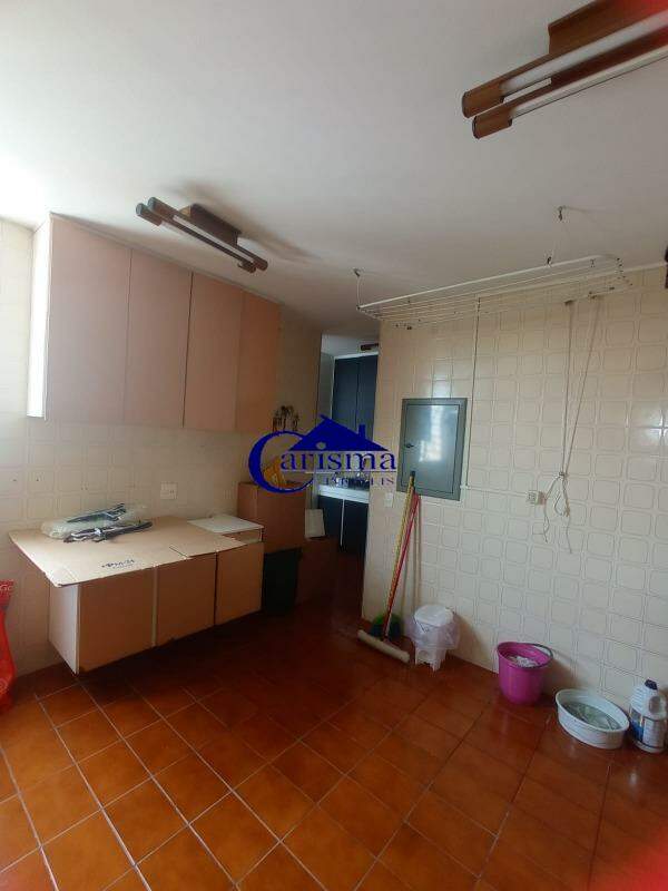 Apartamento para alugar com 3 quartos, 205m² - Foto 24