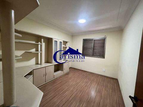 Apartamento para alugar com 3 quartos, 180m² - Foto 15