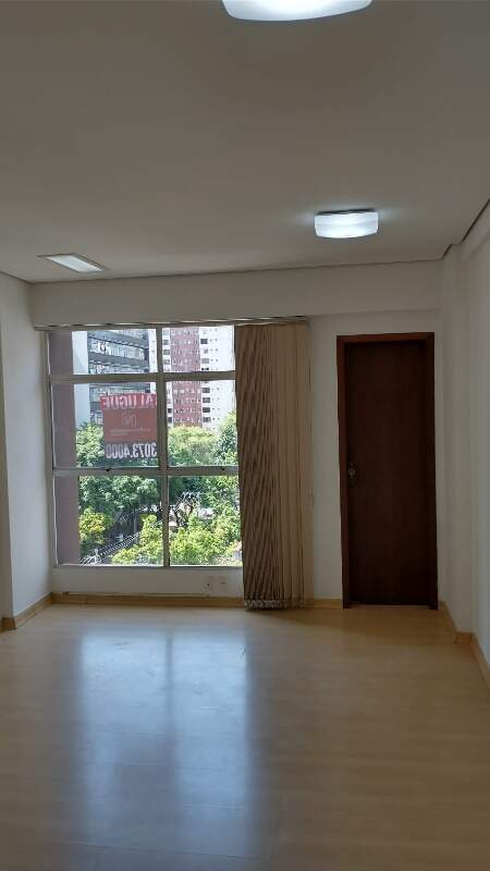 Sala para aluguel no Lourdes: 