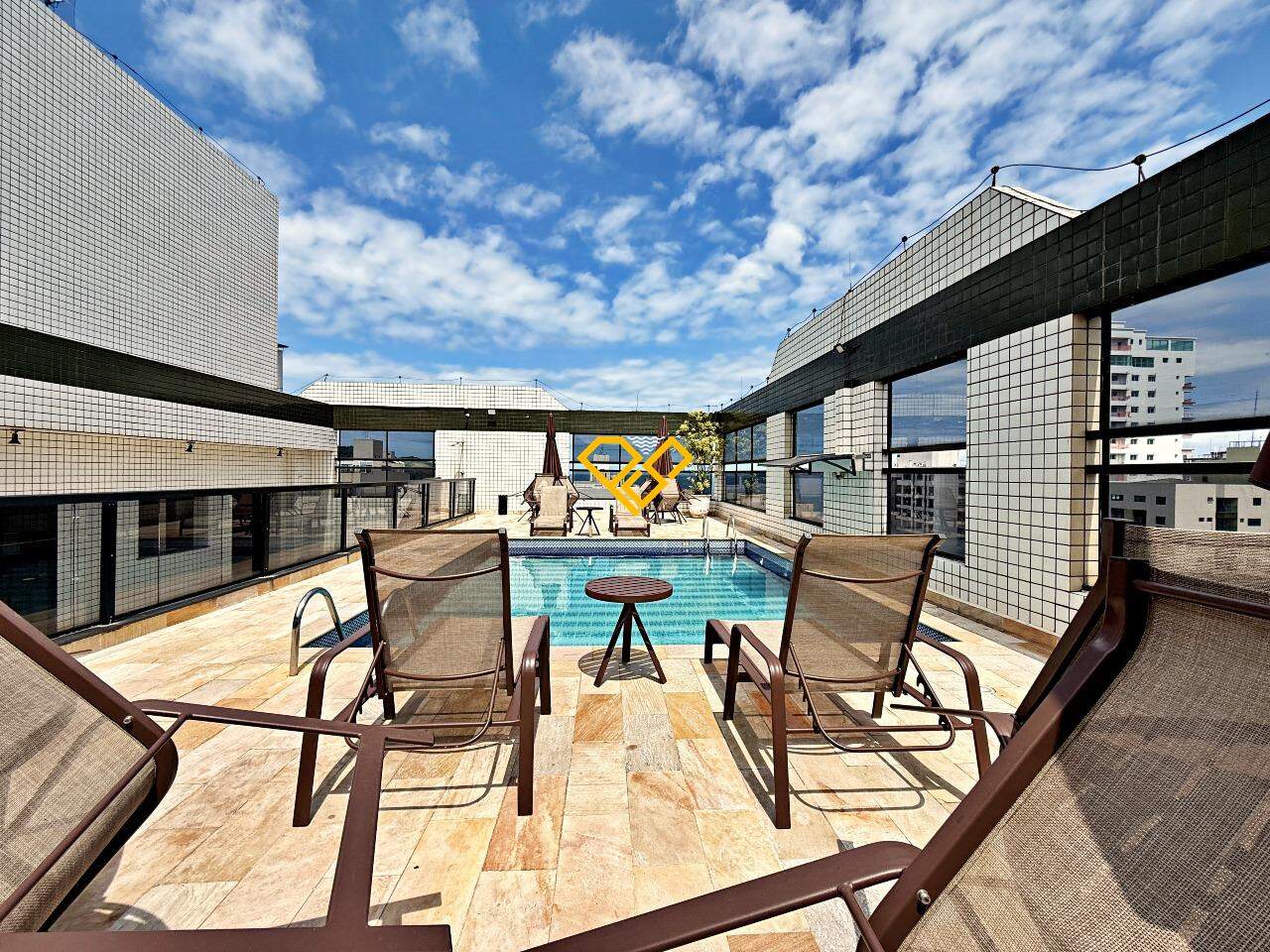 Piscina e solarium