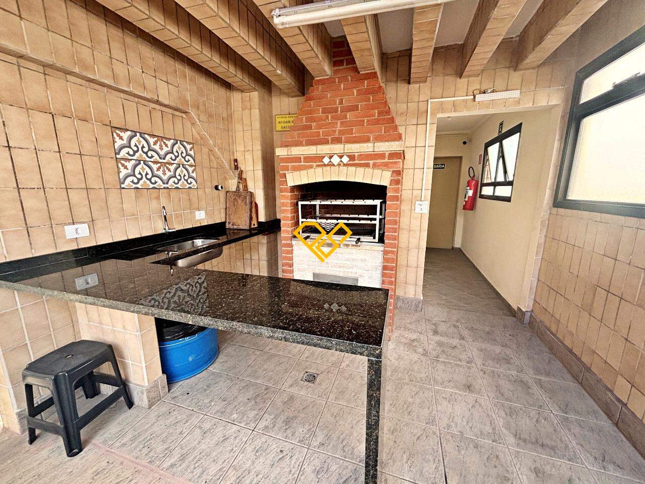 Área gourmet com churrasqueira