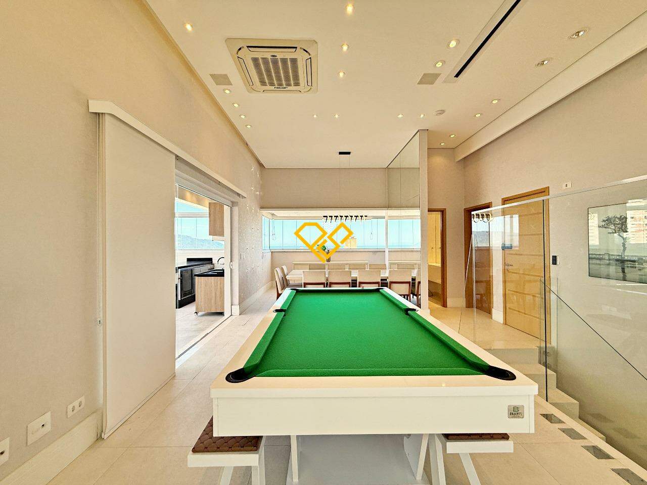 Cobertura à venda no Gonzaga: Sala