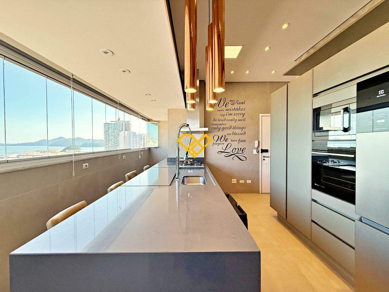 Cobertura à venda no Gonzaga: Cozinha