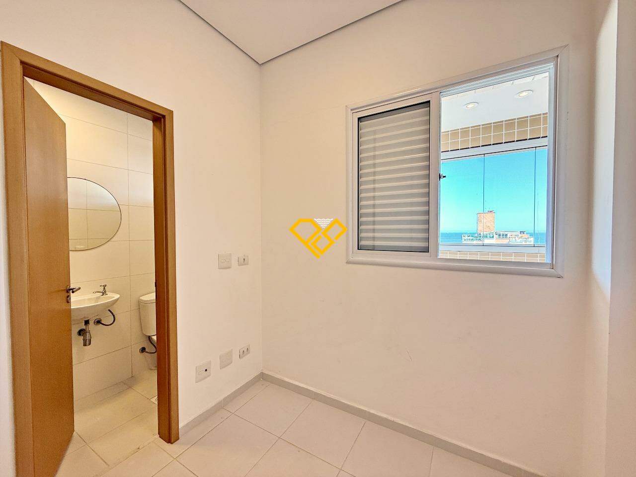 Cobertura à venda no Gonzaga: Dependência e wc de serviço