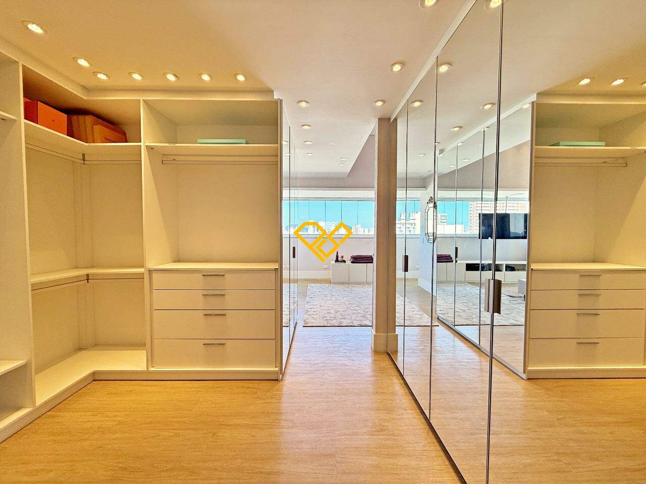 Cobertura à venda no Gonzaga: Suíte 1 - closet