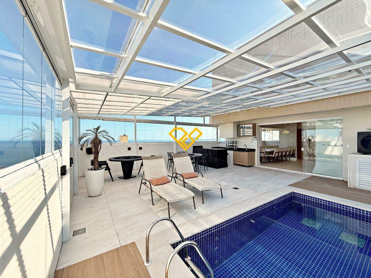 Cobertura à venda no Gonzaga: Piscina