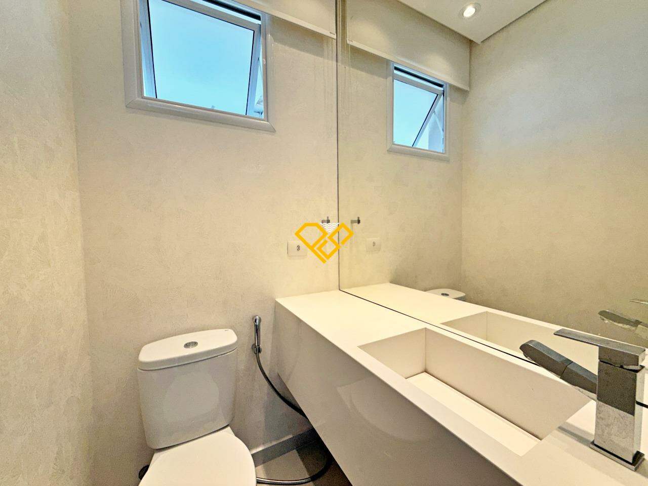 Cobertura à venda no Gonzaga: Lavabo