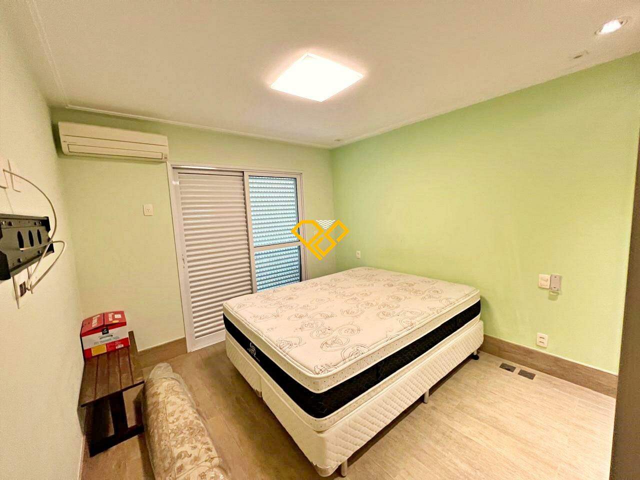 Apartamento à venda no Ponta da Praia: Suíte 2