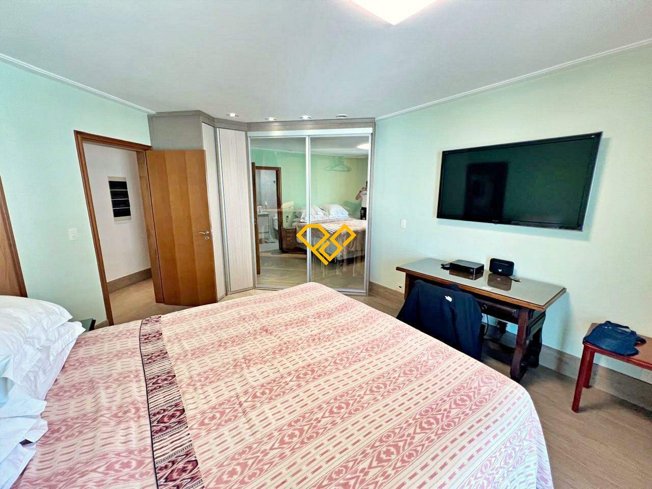 Apartamento à venda no Ponta da Praia: Suíte 1 - master