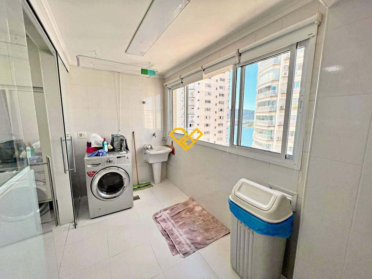 Apartamento à venda no Ponta da Praia: Área de serviço