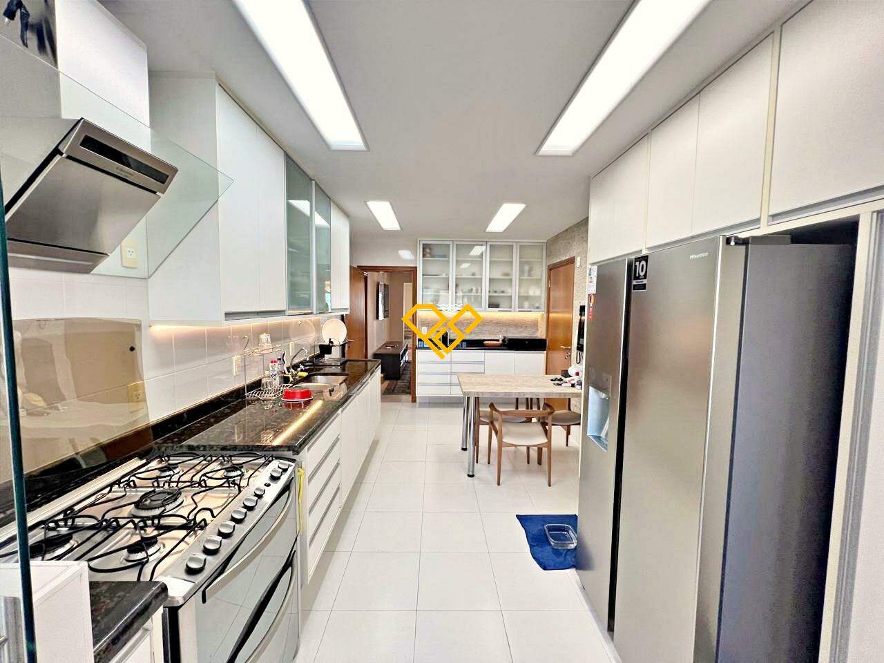 Apartamento à venda no Ponta da Praia: Cozinha