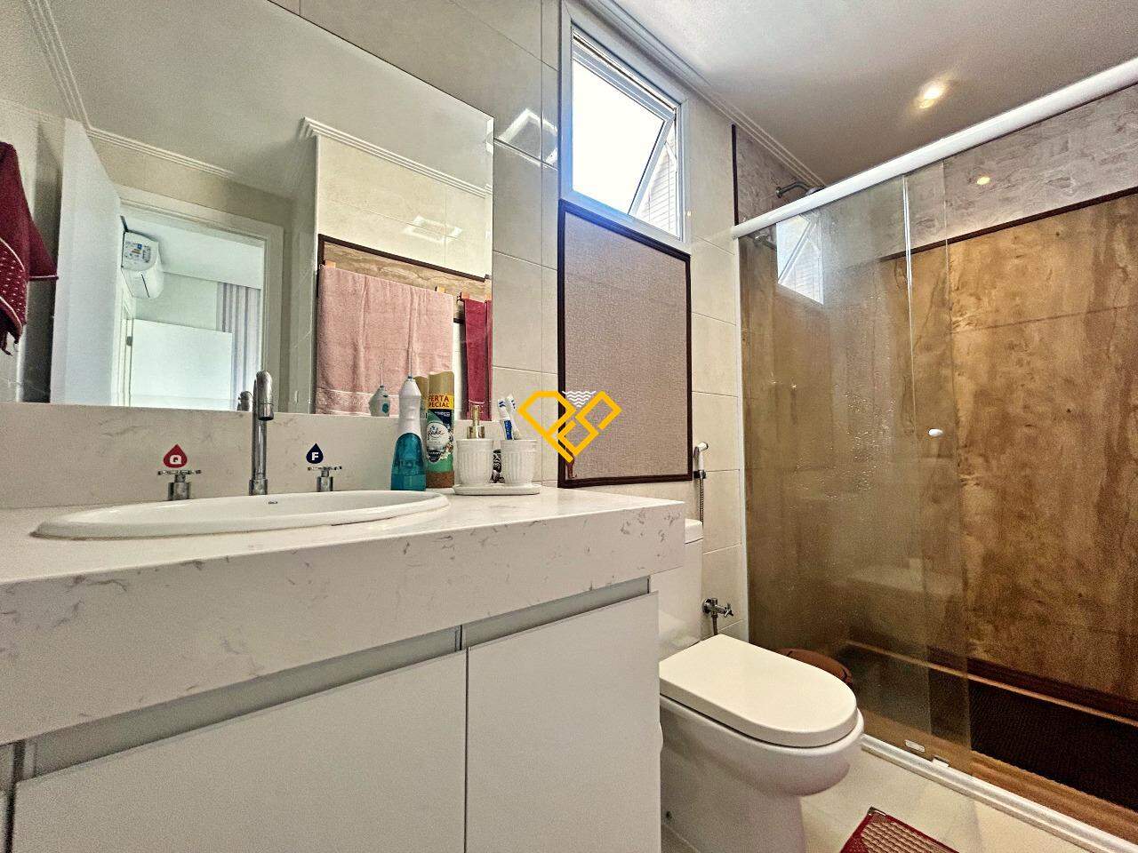 Apartamento à venda no Aparecida: Wc suíte